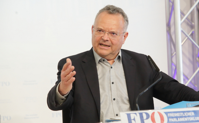 FPÖ-EU-Mandatar Gerald Hauser.